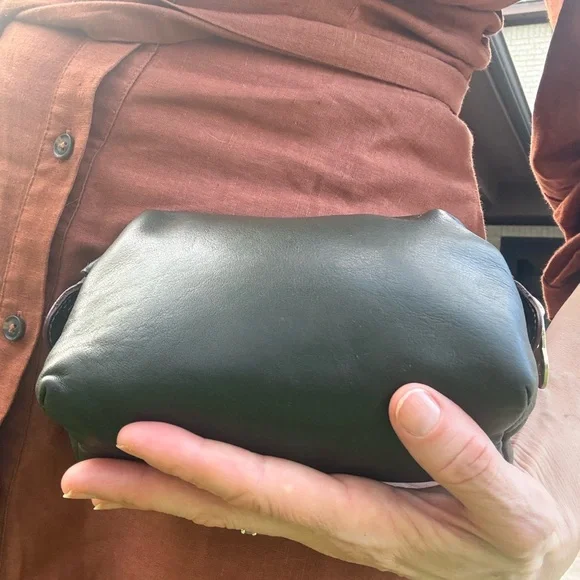 CELINE. Cosmetic pouch - Picture 6 of 16